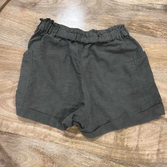 SOLD Wilfred Free High Waisted Linen Shorts XS - Picture 3 of 4